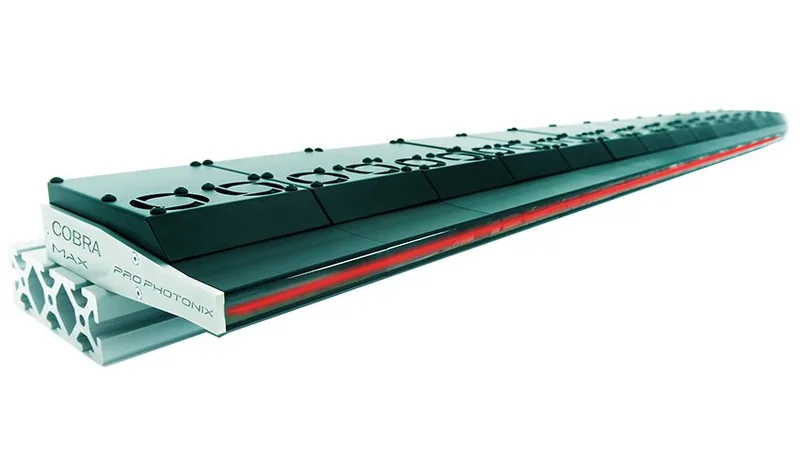COBRA™ Max Line Light